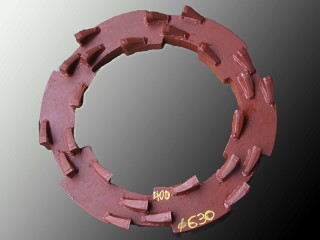 Schneidring mit HM-Zähnen OD&nbsp;630&nbsp;mm x ID&nbsp;400&nbsp;mm zum Anschweißen an Bohrrohr